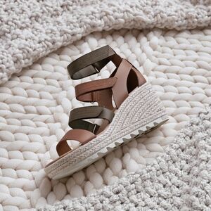 SOREL Womens Cameron Multi Strap Multicolor Wedge Leather Sandals 7.5 like new